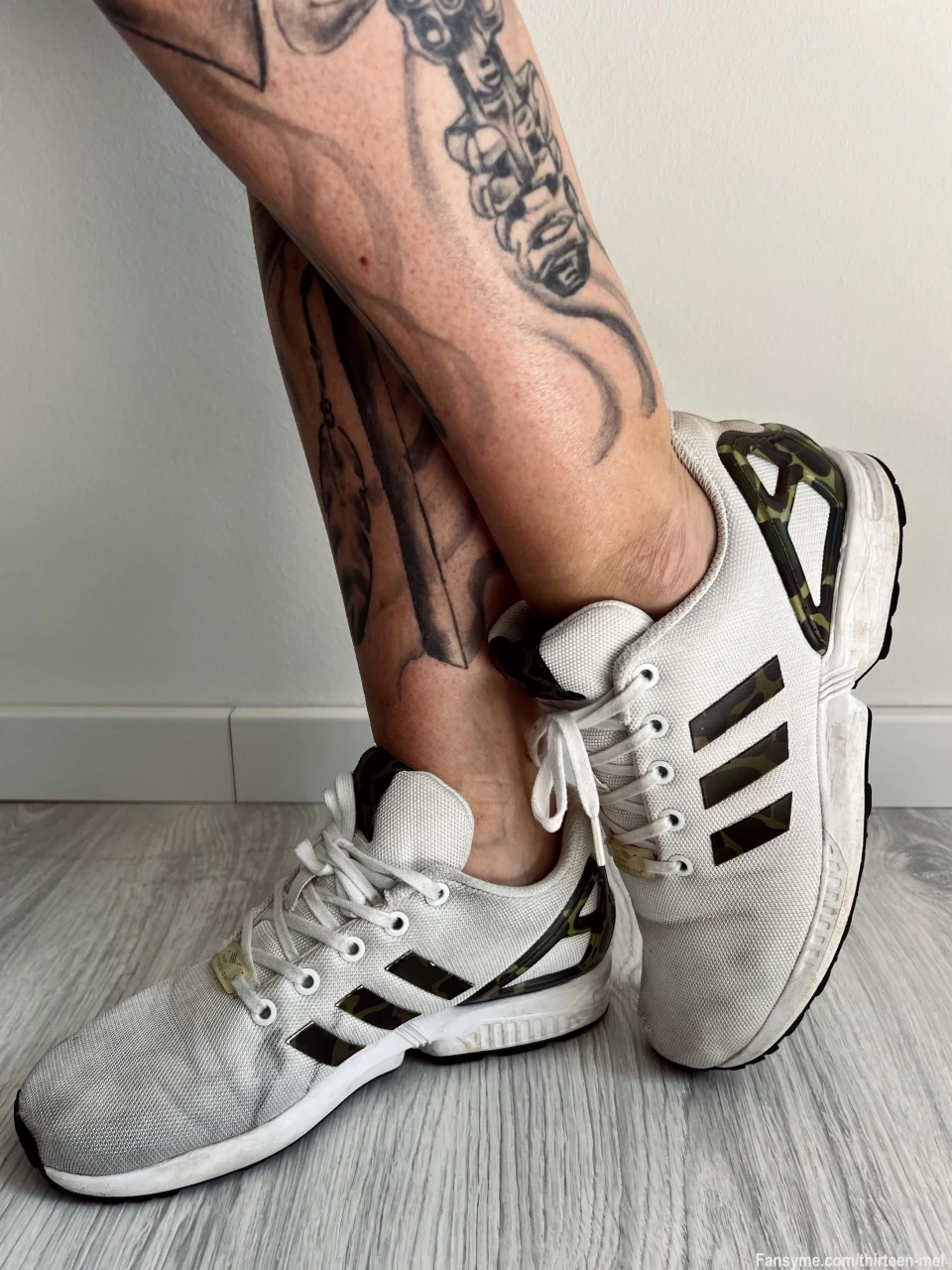 Turnschuhe Adidas weiß